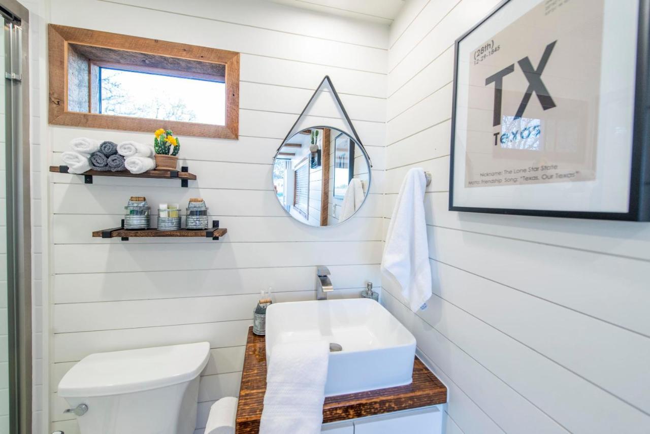 New The Lone Star Shipping Container Villa Fredericksburg Exterior photo